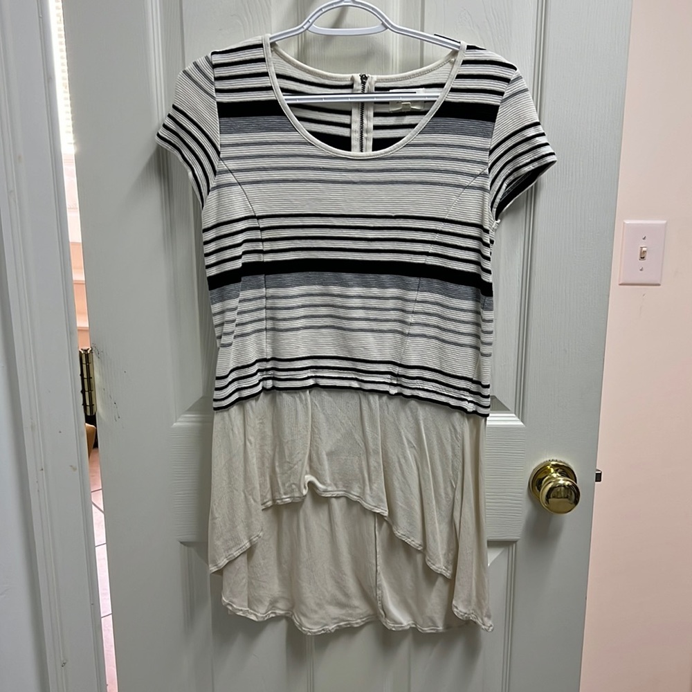 Size small, cream and black, hi/lo dressy tee.